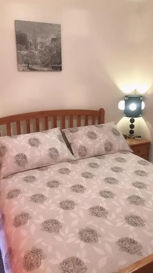 Working Professionals In Aberdeen Bed & Breakfast