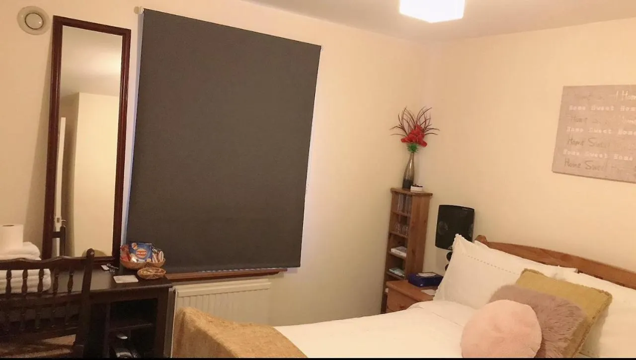 Working Professionals In Aberdeen Bed & Breakfast